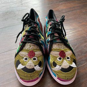 Embroidered Sneakers - Women's 6 US